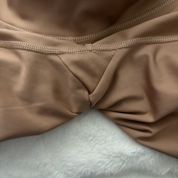 MiniBeast Curve X Leggings in Nude Size Medium Booty-Scrunch Squat-Proof - Picture 9 of 11